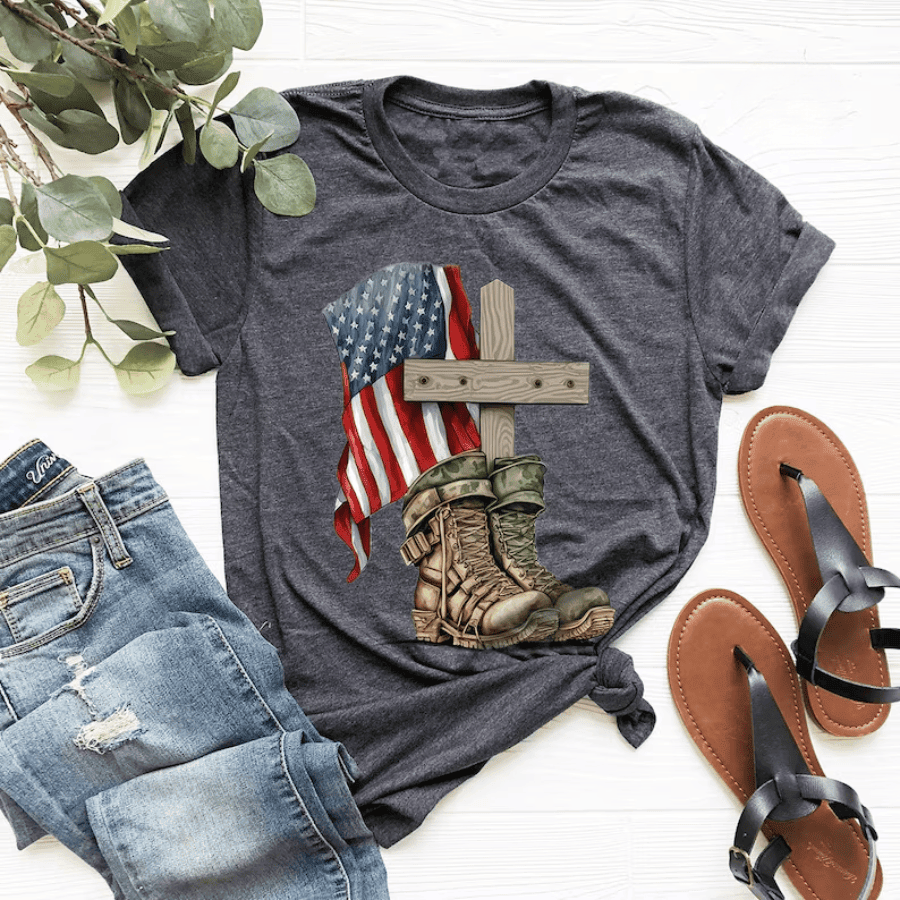 PREMIUM AMERICAN FLAG BOOTS T-SHIRT NDM